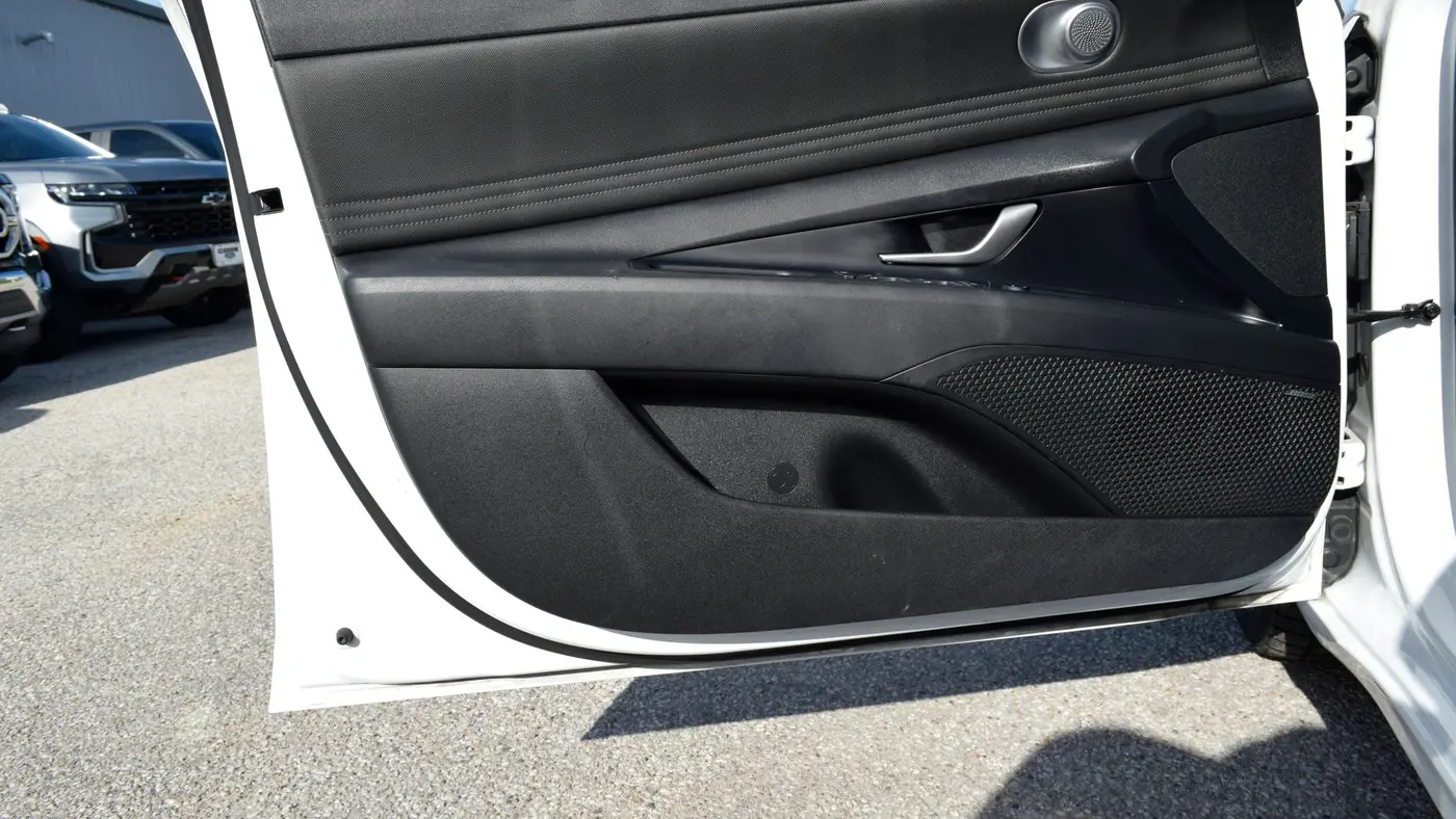 2021 Hyundai ELANTRA Limited