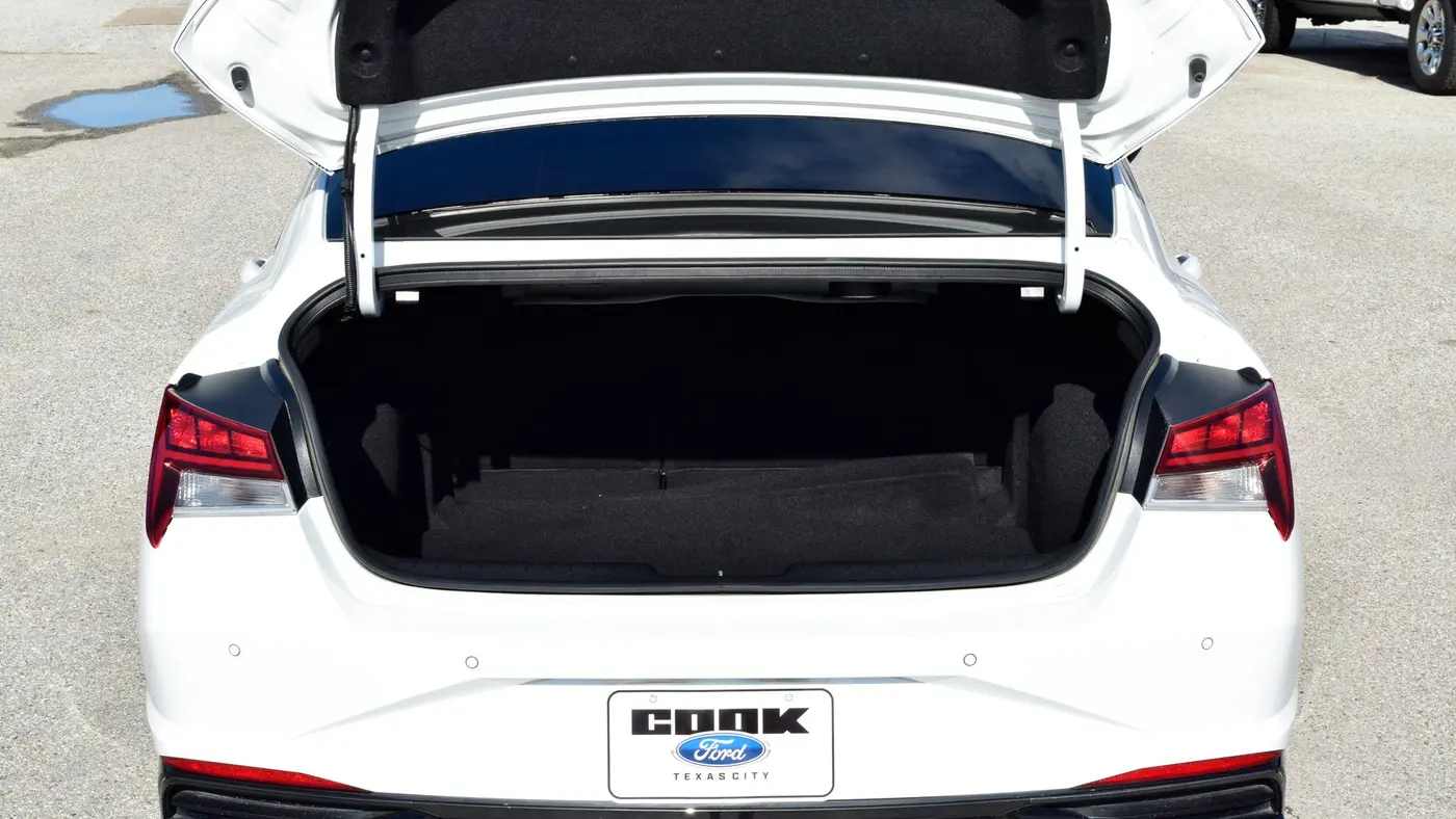 2021 Hyundai ELANTRA Limited