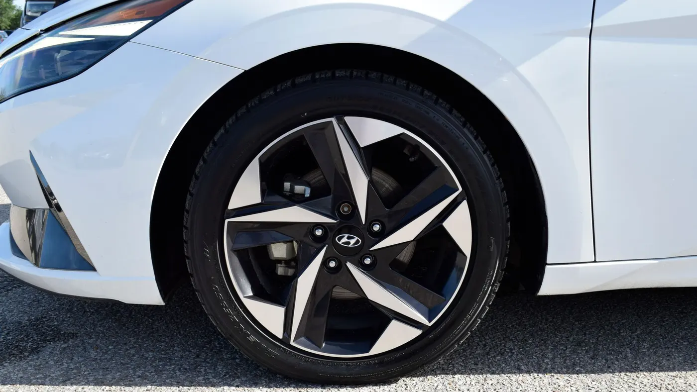 2021 Hyundai ELANTRA Limited