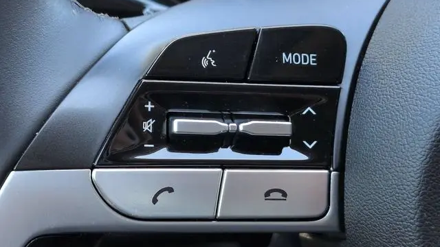 2022 Hyundai ELANTRA Limited