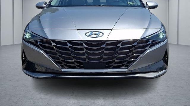2022 Hyundai ELANTRA Limited