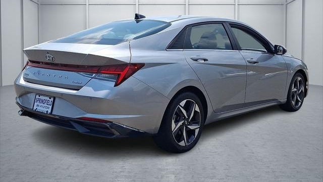 2022 Hyundai ELANTRA Limited