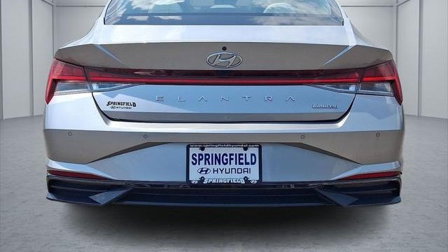 2022 Hyundai ELANTRA Limited