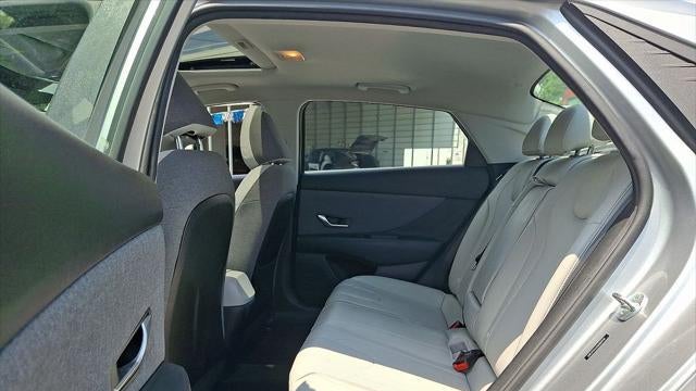 2022 Hyundai ELANTRA Limited