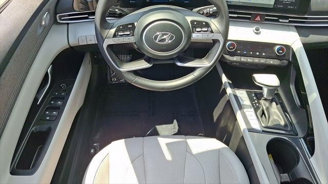 2022 Hyundai ELANTRA Limited