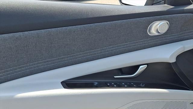 2022 Hyundai ELANTRA Limited