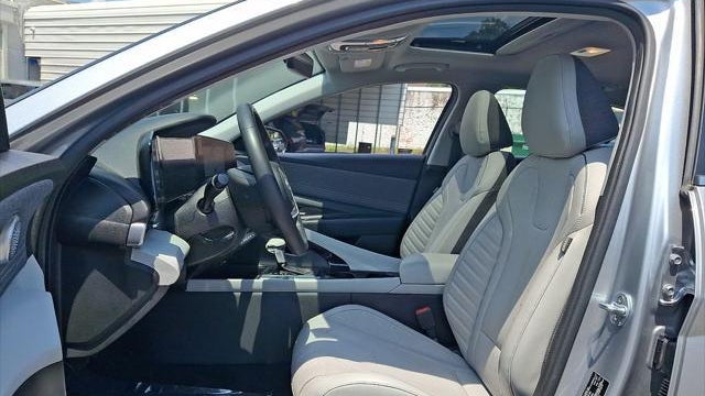 2022 Hyundai ELANTRA Limited