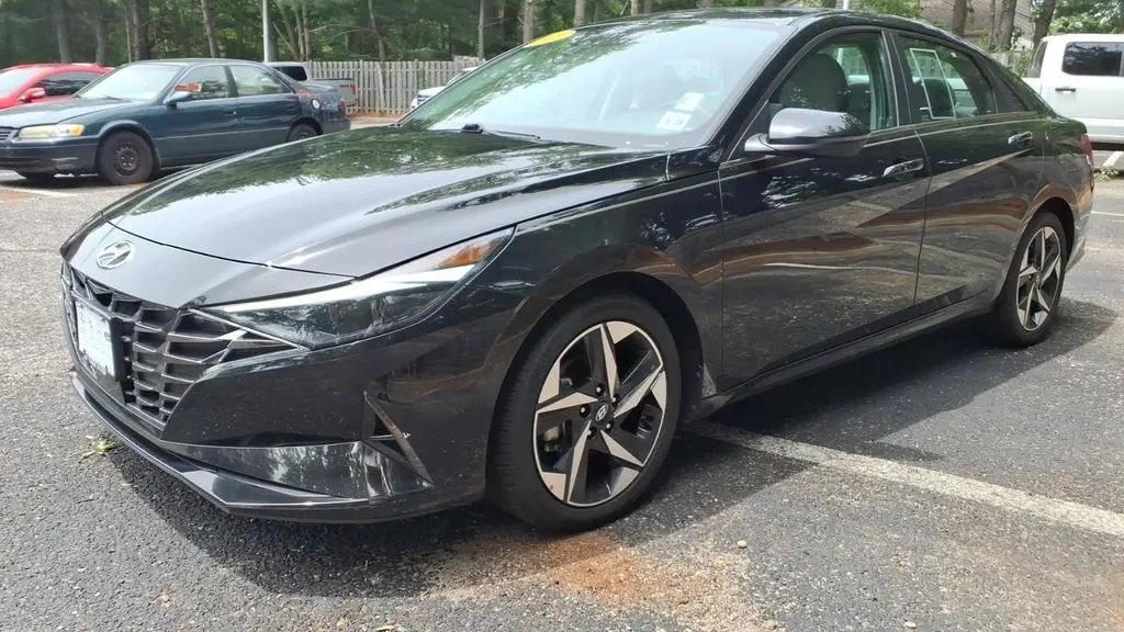 2023 Hyundai ELANTRA Limited