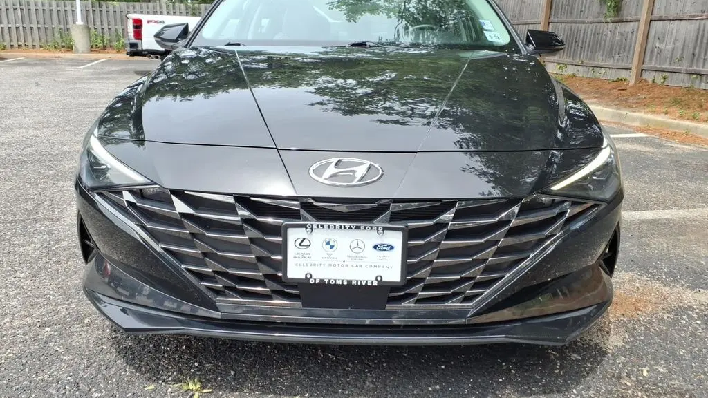2023 Hyundai ELANTRA Limited