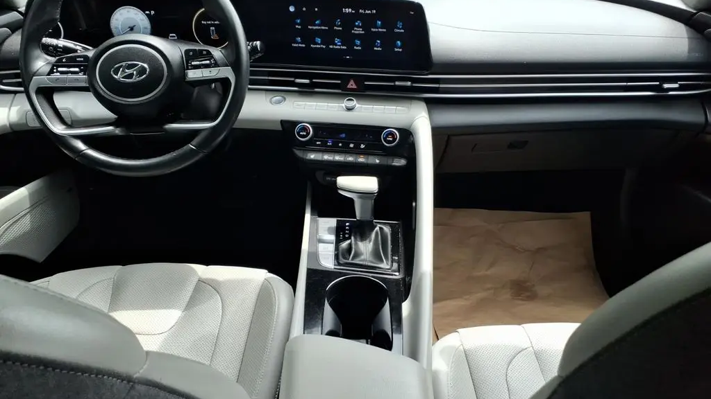 2023 Hyundai ELANTRA Limited