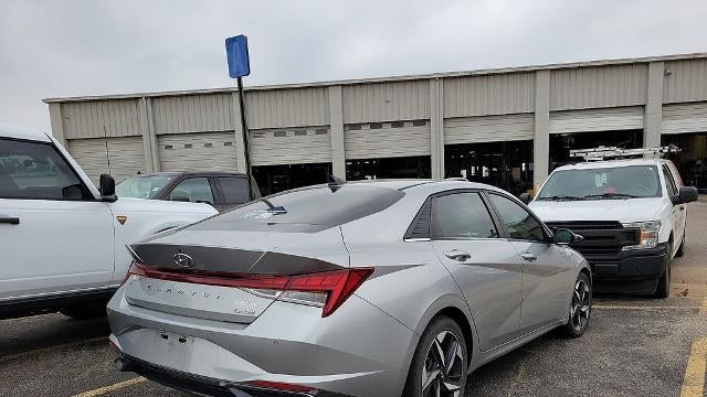 2021 Hyundai ELANTRA Limited