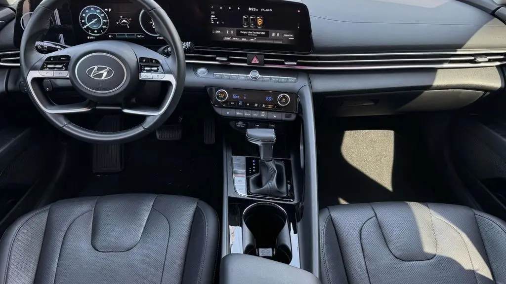 2023 Hyundai ELANTRA Limited