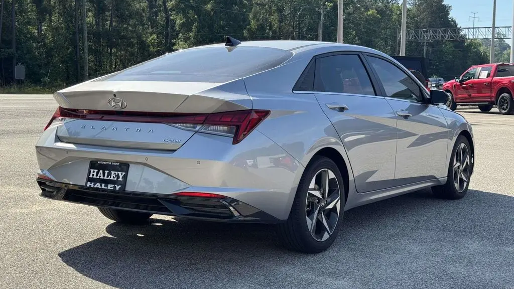 2023 Hyundai ELANTRA Limited