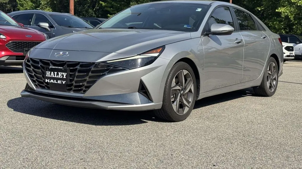 2023 Hyundai ELANTRA Limited
