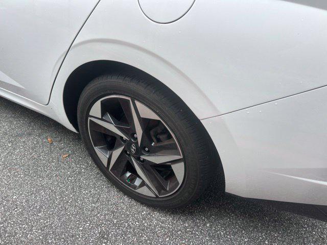 2021 Hyundai Elantra - $19,417