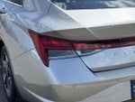 2023 Elantra Thumbnail 11