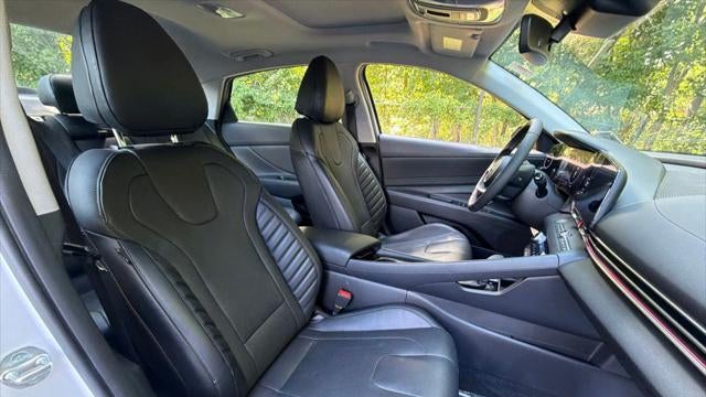 2023 Hyundai ELANTRA Limited