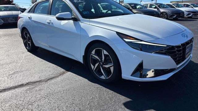 2021 Hyundai ELANTRA Limited