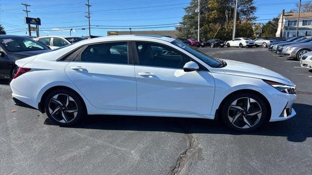 2021 Hyundai ELANTRA Limited