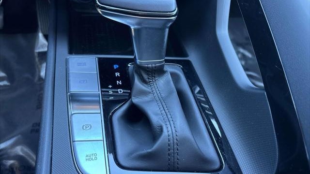 2021 Hyundai ELANTRA Limited