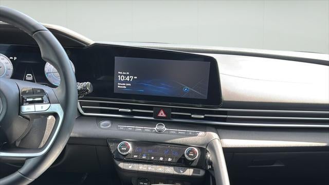 2023 Hyundai ELANTRA Limited