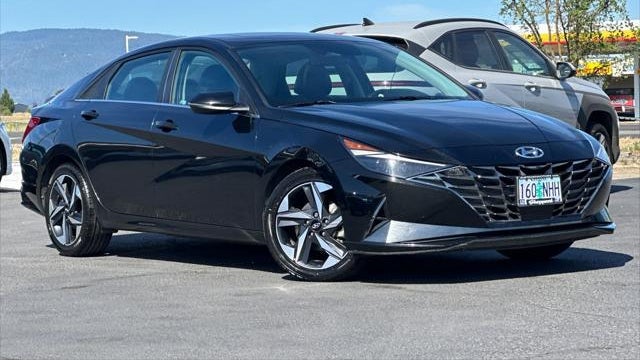2022 Hyundai ELANTRA Limited