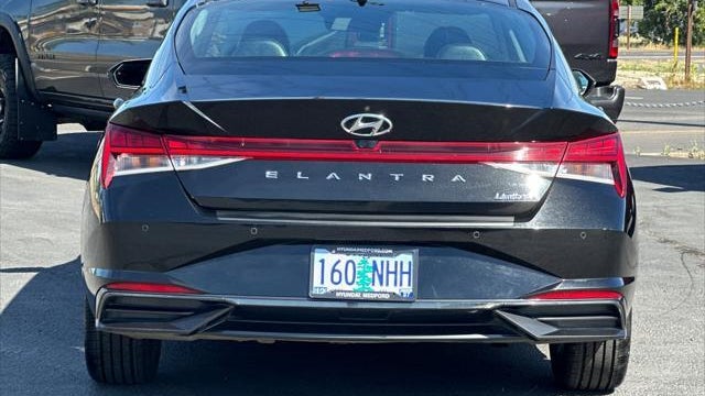 2022 Hyundai ELANTRA Limited