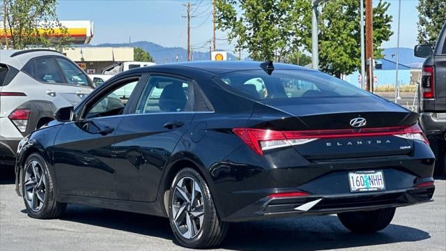 2022 Hyundai ELANTRA Limited
