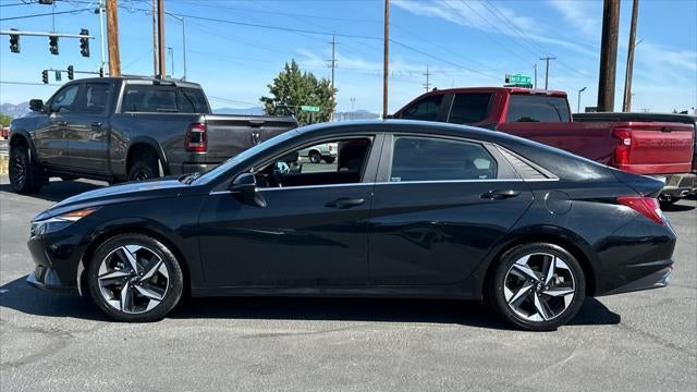 2022 Hyundai ELANTRA Limited