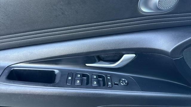 2022 Hyundai ELANTRA Limited