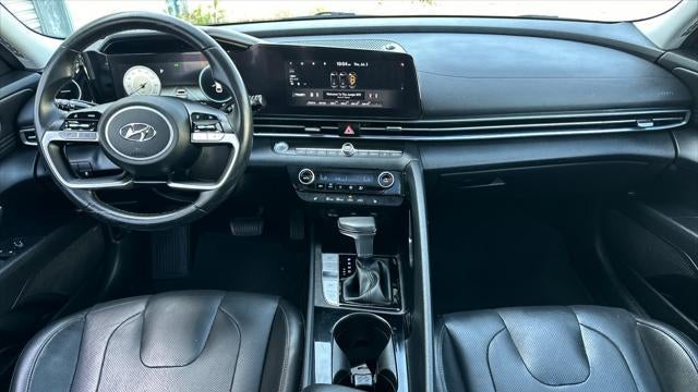 2022 Hyundai ELANTRA Limited