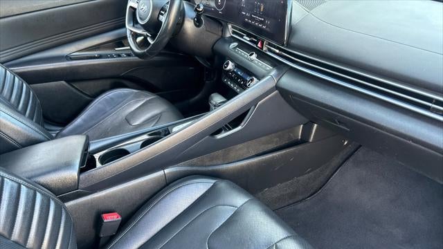 2022 Hyundai ELANTRA Limited