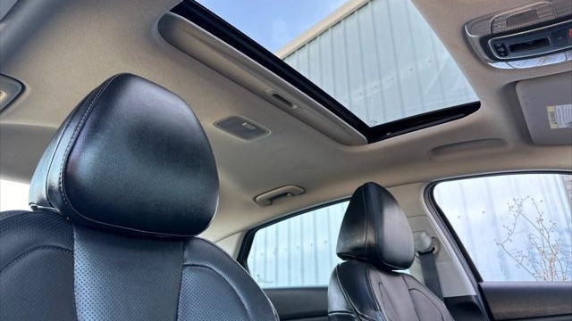 2022 Hyundai ELANTRA Limited