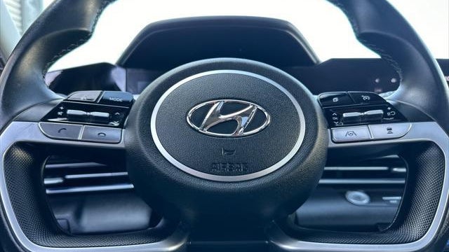 2022 Hyundai ELANTRA Limited
