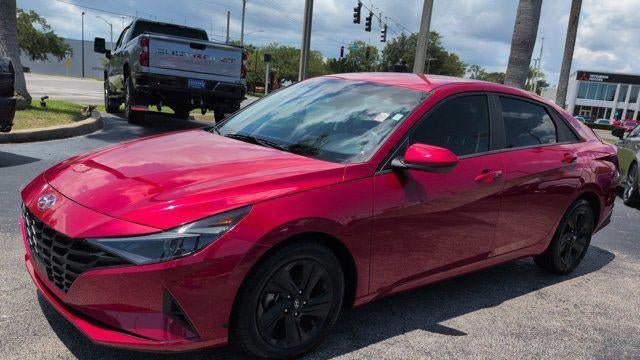 2021 Hyundai ELANTRA SEL