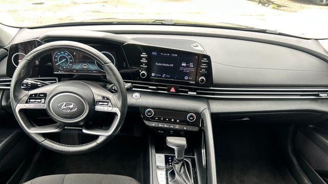 2021 Hyundai ELANTRA SEL