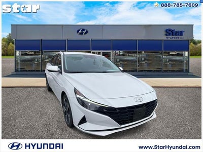 2023 Hyundai Elantra SEL 4DR Sedan