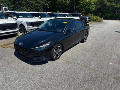 2023 Hyundai Elantra SEL 4DR Sedan