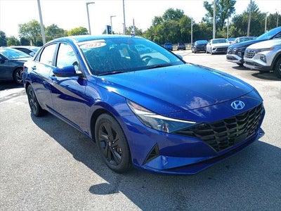 Photo of a 2022 Hyundai Elantra SEL 4DR Sedan for sale