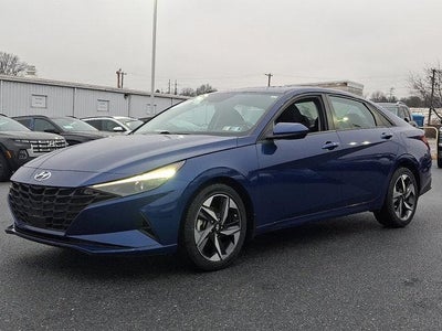 2023 Hyundai Elantra SEL 4DR Sedan