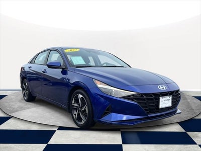 2023 Hyundai Elantra SEL 4DR Sedan