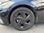 2021 Elantra Thumbnail 11