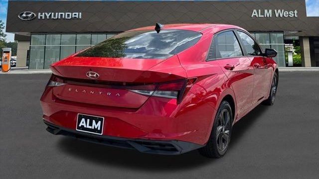 2022 Hyundai ELANTRA SEL