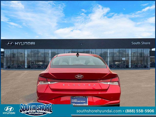 2022 Hyundai Elantra - $18,777