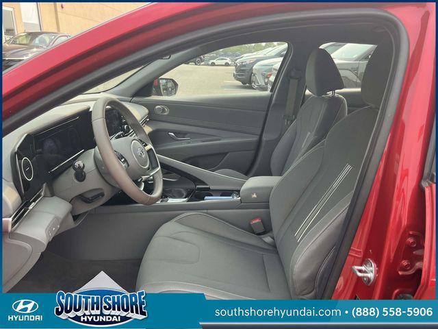 2022 Hyundai Elantra - $18,777