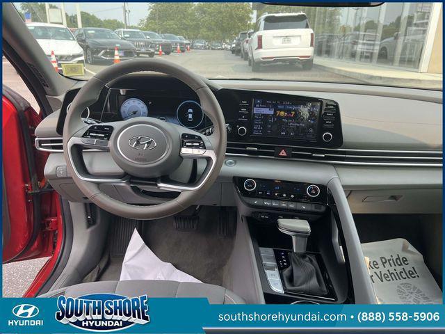 2022 Hyundai Elantra - $18,777