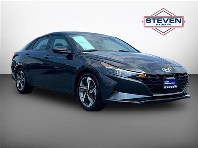 2023 Hyundai Elantra SEL 4DR Sedan