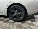 2021 Elantra Thumbnail 34