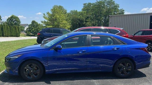 2021 Hyundai ELANTRA SEL