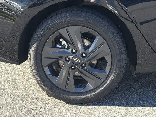 2021 Hyundai Elantra - $13,882